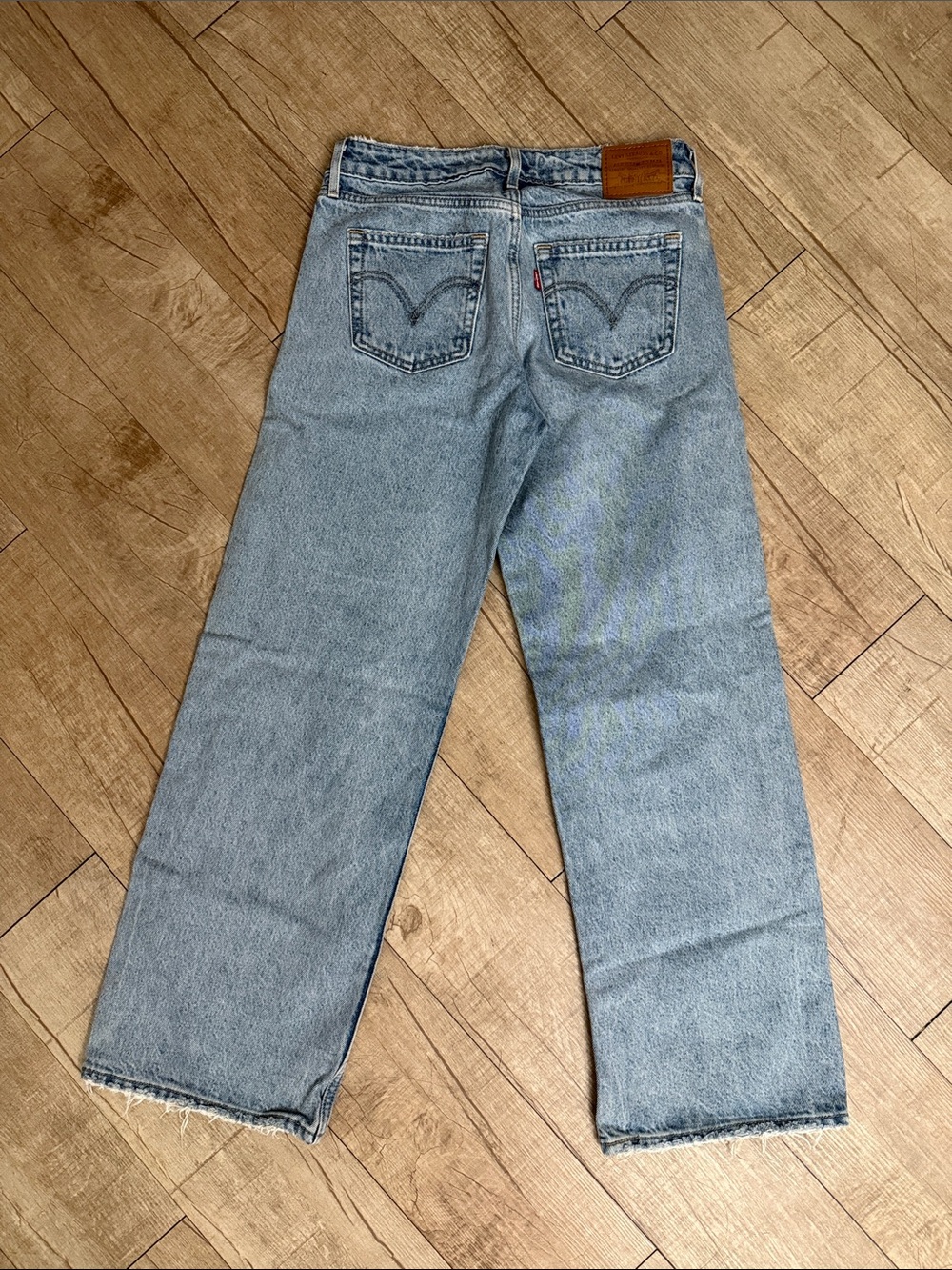 Levis low loose Jeans - Picture 2 of 3